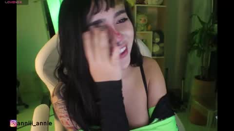 JEANNE no olvides seguirme dont forget follow me  uu online show from July 14, 2:05 am