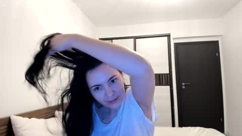 Snapshot of annieamy chatting on February 2, 3:44 pm Annie online show from February 2, 3:44 pm