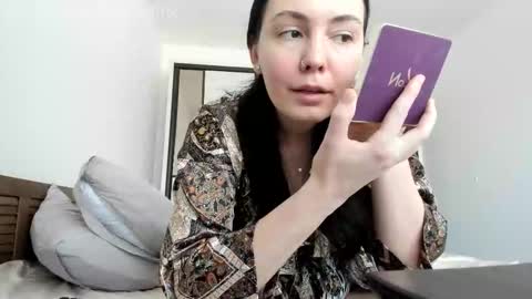 Snapshot of annieamy chatting on February 28, 1:45 pm Annie online show from February 28, 1:45 pm