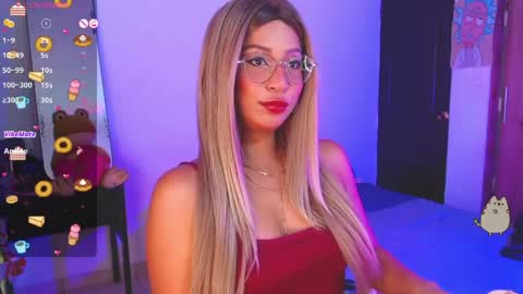 AnnieBlu3 online show from March 25, 9:15 am