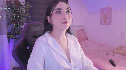 Snapshot of anniebrie chatting on October 14, 6:03 am Cassandra online show from October 14, 6:03 am