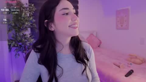 Snapshot of anniebrie chatting on October 25, 5:59 am Cassandra online show from October 25, 5:59 am