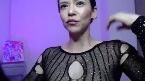 Annie online show from February 21, 5:19 am