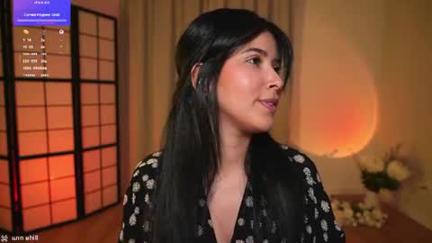 Snapshot of anniehillofficial_ chatting on June 23, 7:45 pm anniehillofficial_ online show from June 23, 7:45 pm