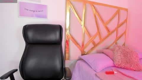 ANNIE  online show from April 21, 9:17 pm