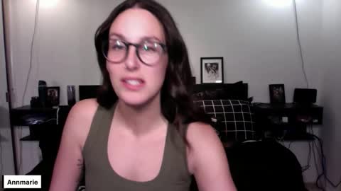 Snapshot of annmarieferrara chatting on November 21, 3:49 am Ann online show from November 21, 3:49 am