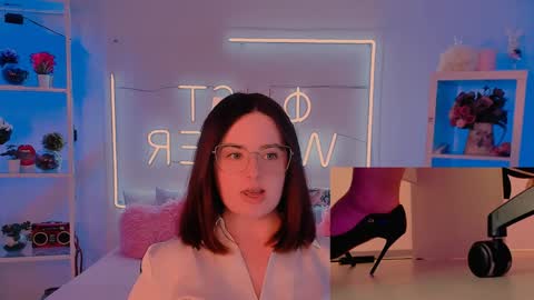 Ann Terry 3 online show from December 14, 11:50 am