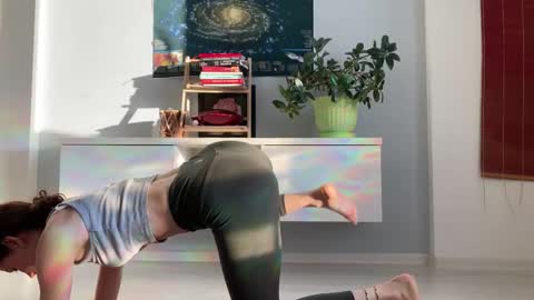 Snapshot of anntics_ chatting on September 12, 3:28 am N  antics online show from September 12, 3:28 am