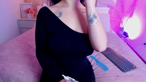 Snapshot of anntonella_watson chatting on February 27, 11:32 am ANTON online show from February 27, 11:32 am