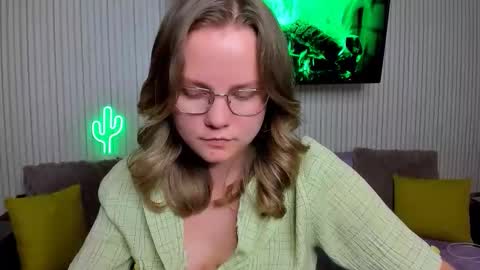 Snapshot of anny_love_you chatting on November 10, 6:40 pm anny_love_you online show from November 10, 6:40 pm