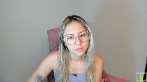 Issabela online show from November 1, 3:58 pm