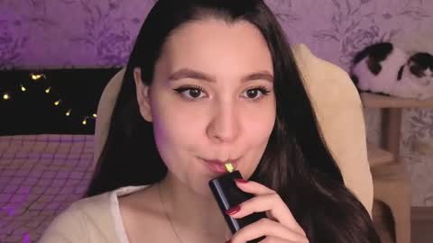 Annie online show from May 30, 10:40 pm