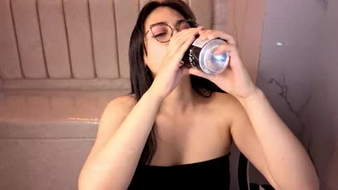 Live 1500am 2100pm COLOMBIAN HOUR online show from November 30, 1:15 pm