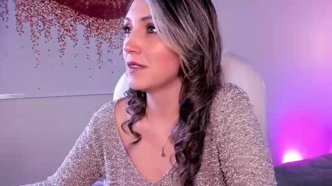 Snapshot of anny_sweet72 chatting on February 18, 12:28 pm Anny online show from February 18, 12:28 pm