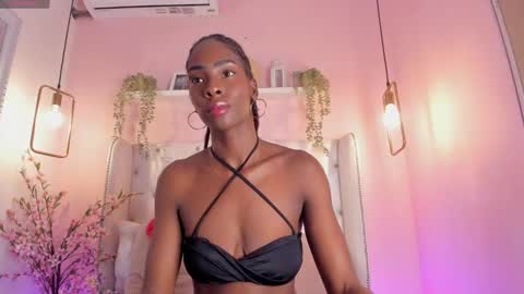 Snapshot of annyfiore chatting on January 21, 3:59 am Anny online show from January 21, 3:59 am