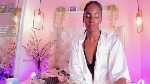 Snapshot of annyfiore chatting on January 24, 8:44 am Anny online show from January 24, 8:44 am