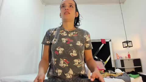 Anny online show from February 7, 8:10 pm