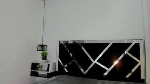 Anny online show from March 11, 9:48 pm