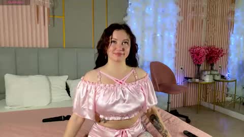 AnnySue online show from December 5, 5:16 am