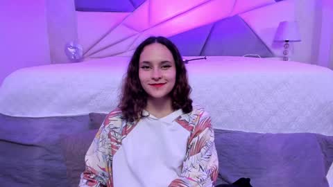 Snapshot of annythomsonn chatting on December 20, 2:52 am AnnyT online show from December 20, 2:52 am