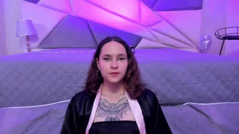 Snapshot of annythomsonn chatting on January 12, 1:42 am AnnyT online show from January 12, 1:42 am