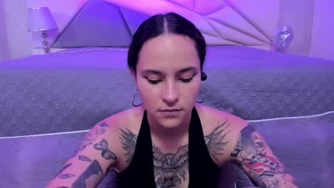 Snapshot of annythomsonn chatting on January 14, 9:20 pm AnnyT online show from January 14, 9:20 pm