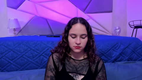 Snapshot of annythomsonn chatting on January 22, 1:20 am AnnyT online show from January 22, 1:20 am