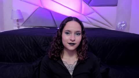 Snapshot of annythomsonn chatting on February 2, 11:53 pm AnnyT online show from February 2, 11:53 pm