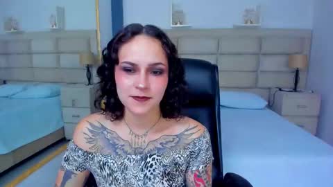 Snapshot of annythomsonn chatting on October 15, 9:37 pm AnnyT online show from October 15, 9:37 pm