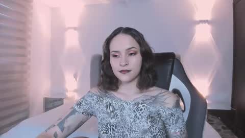 AnnyT online show from January 8, 9:50 pm