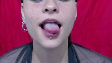 AnnyT online show from April 13, 4:51 am