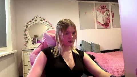 annyvibess online show from July 3, 5:52 pm
