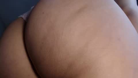 Snapshot of annyyeins chatting on February 23, 7:50 am Anny Yeins online show from February 23, 7:50 am