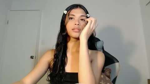 Snapshot of anok_yaii chatting on December 2, 11:37 am anok_yaii online show from December 2, 11:37 am