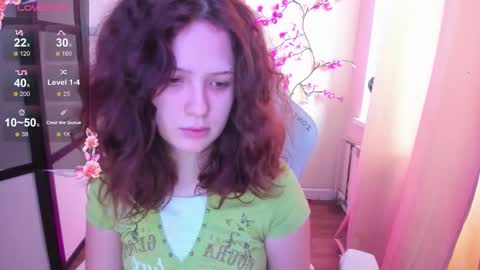 Snapshot of anora_millerr chatting on November 22, 8:46 am Anora online show from November 22, 8:46 am