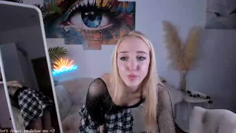 Anora online show from October 22, 7:52 am