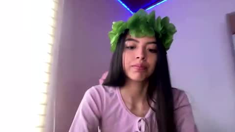 anotella_aa online show from November 25, 9:26 pm