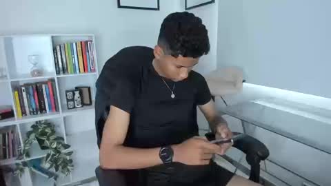 anozly online show from March 18, 3:04 pm