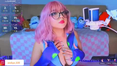 anskye online show from October 4, 6:33 am