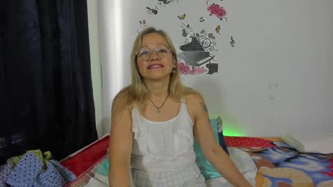 Snapshot of anthonela_mature_ chatting on January 23, 5:10 pm anthonela_mature_ online show from January 23, 5:10 pm