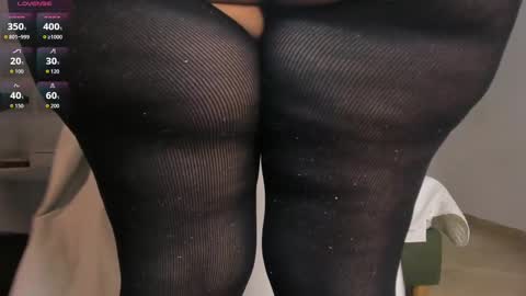 anthonela online show from October 23, 3:50 am