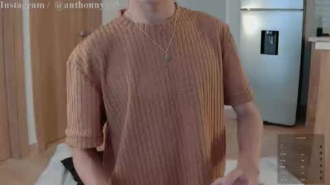 Snapshot of anthonny_05 chatting on November 22, 10:42 pm TONY NEW ACCOUNT online show from November 22, 10:42 pm