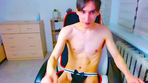 Snapshot of anthony_broown chatting on February 16, 9:27 pm anthony_broown online show from February 16, 9:27 pm