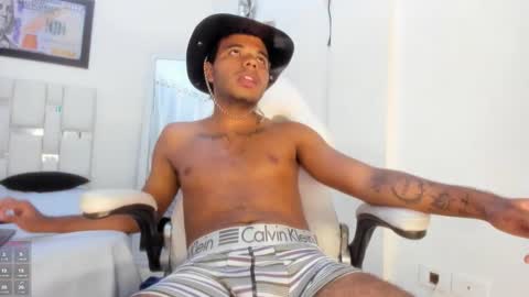 Snapshot of anthony_milleer chatting on February 21, 6:14 am anthony online show from February 21, 6:14 am