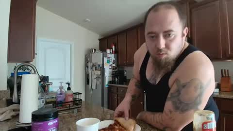 Snapshot of anthonygiacomazzo1 chatting on December 14, 5:18 pm anthonygiacomazzo1 online show from December 14, 5:18 pm