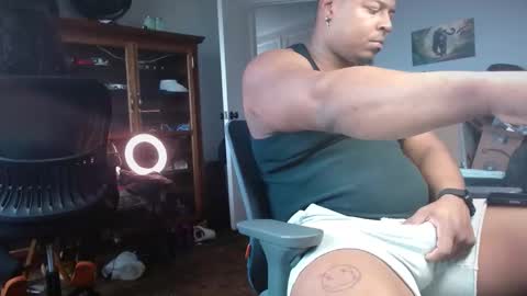 anthonyscreet online show from April 1, 8:39 pm