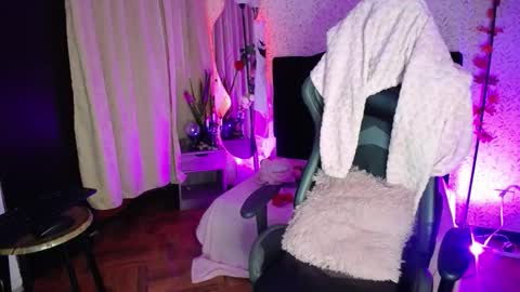 antia_x online show from November 5, 8:53 pm