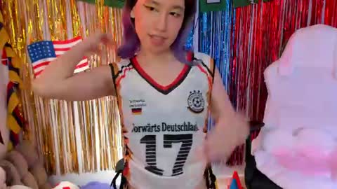 Snapshot of anto_sweet18 chatting on June 25, 8:24 pm My birthday is on december 2nd surprise me with a gift from my amazonlist online show from June 25, 8:24 pm