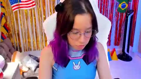 Snapshot of anto_sweet18 chatting on July 17, 6:13 pm My birthday is on december 2nd surprise me with a gift from my amazonlist online show from July 17, 6:13 pm