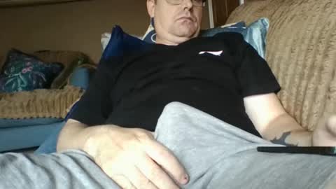 Snapshot of antonduncs chatting on July 2, 9:26 am antonduncs online show from July 2, 9:26 am